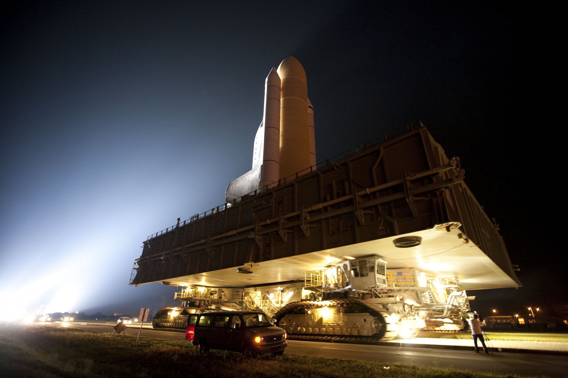 atlantis space shuttle rollout launch pad free photo