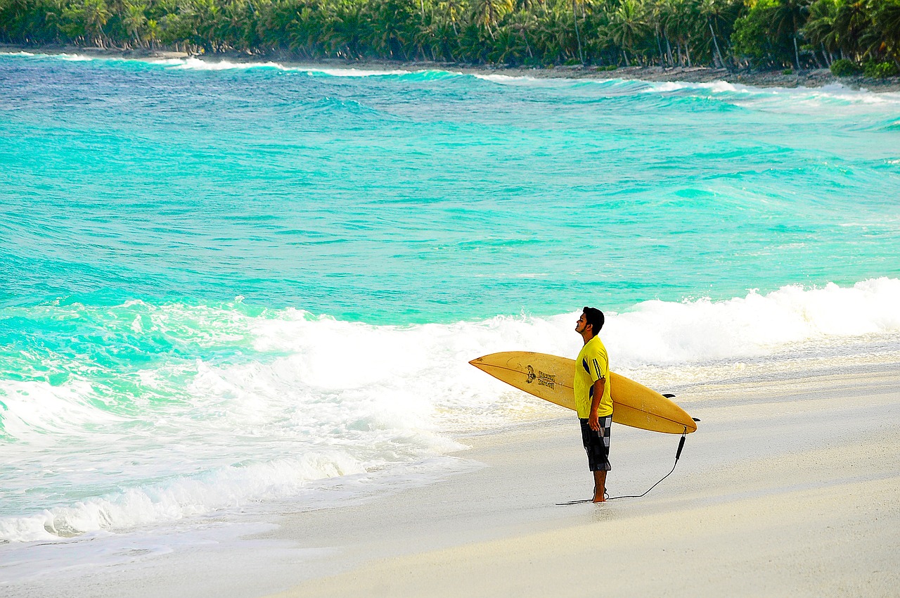 atoll beach couple free photo