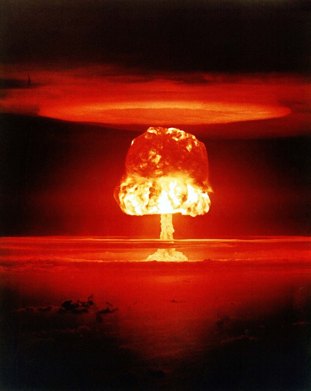 atomic bomb mushroom cloud explosion free photo