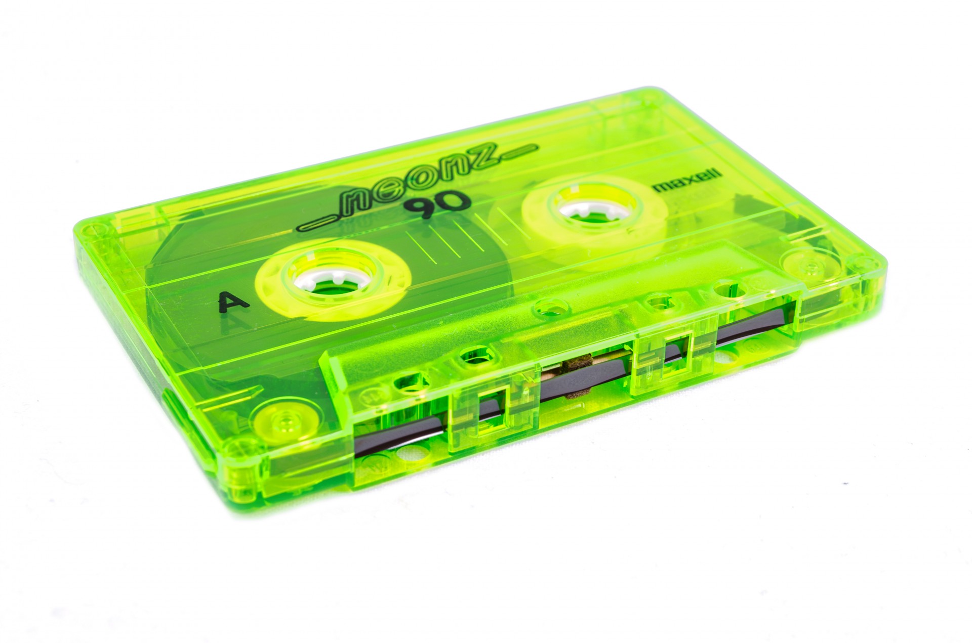 День кассеты. Кассеты. Кассета музыкальная. Зеленая кассета. Зеленая видеокассета.