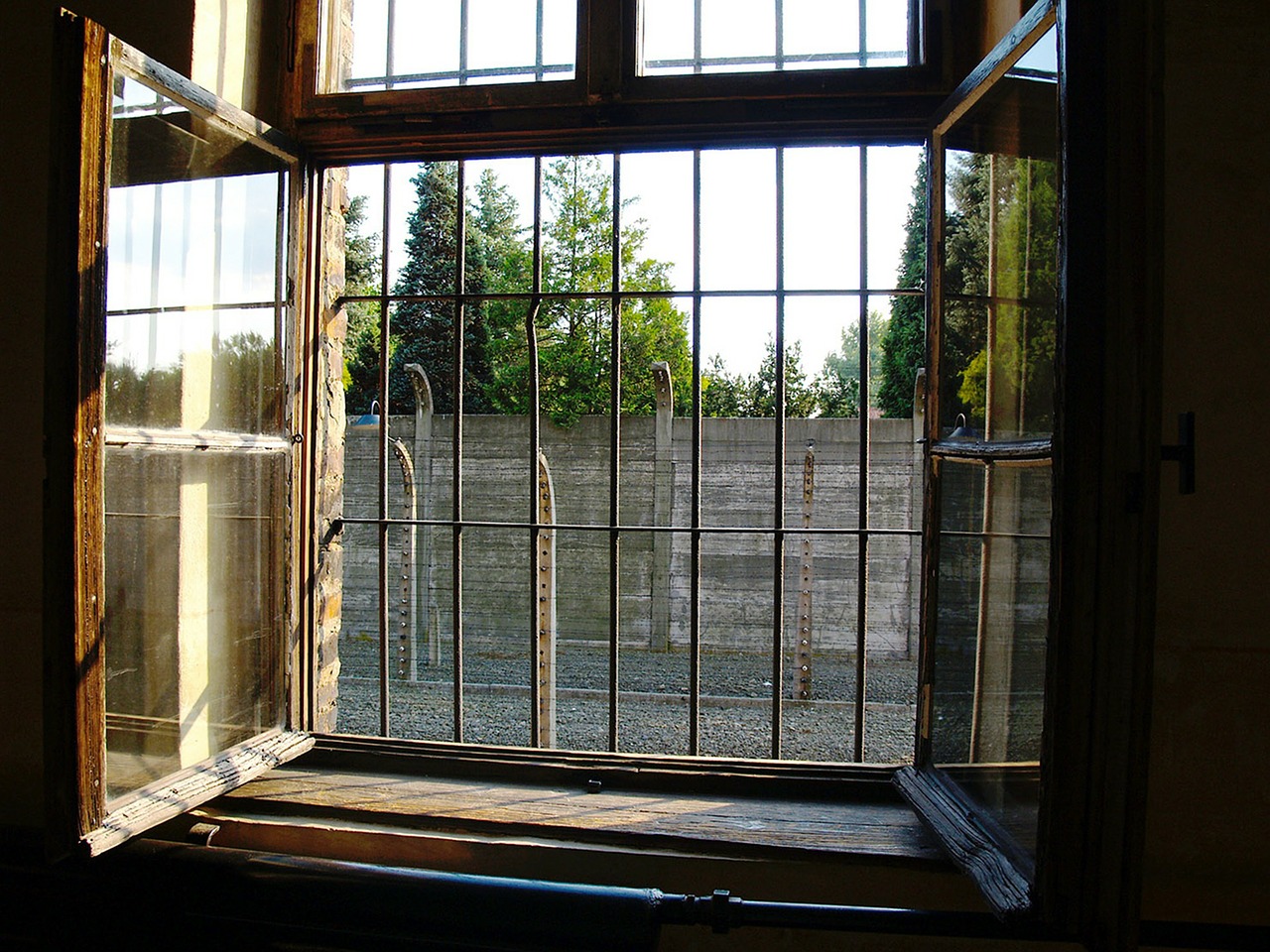auschvitz - birkenau concentration camp window free photo