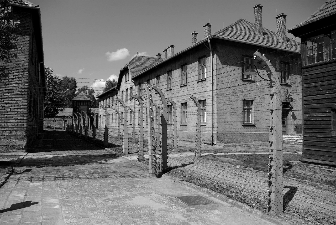 auschwitz-birkenau concentration camp nazism free photo