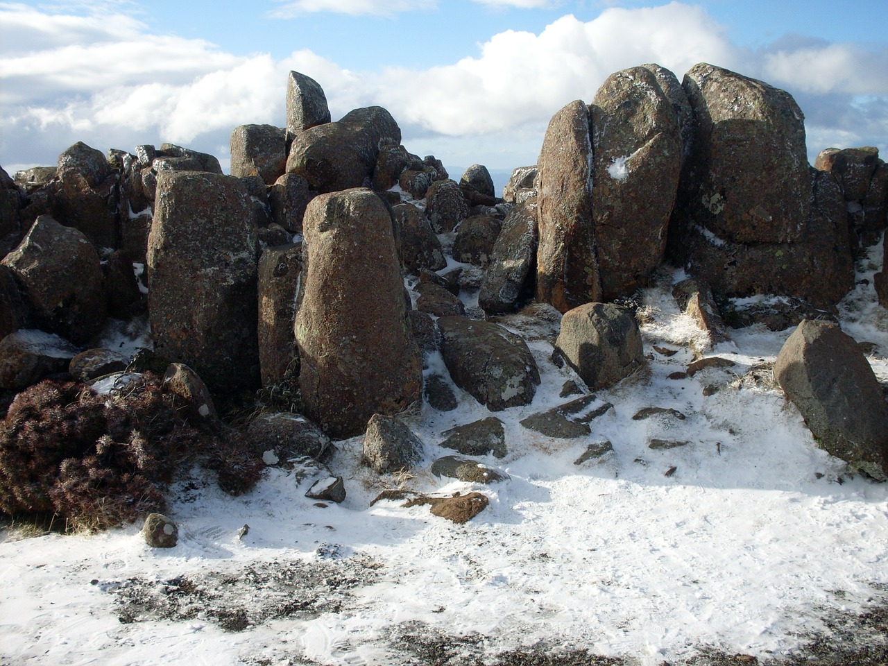 australia snow rocks free photo