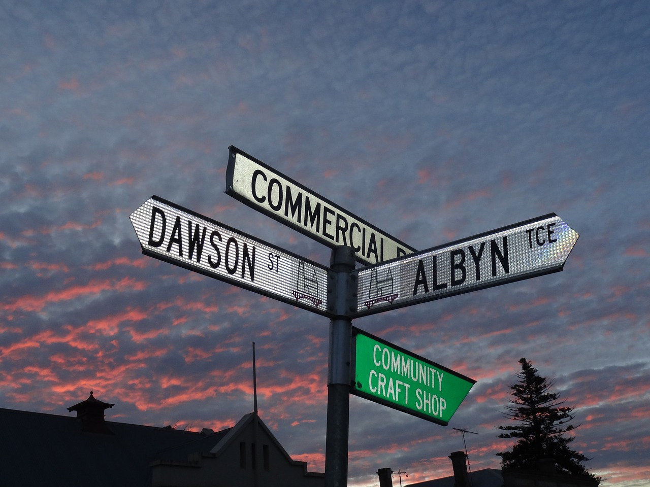 australia  road signs  note free photo