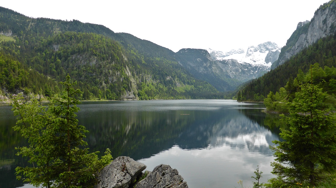 austria lake mountain landscape free photo