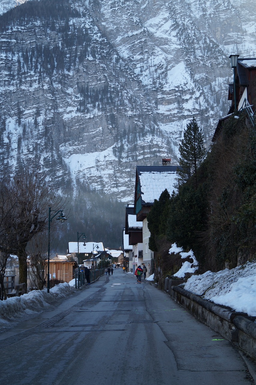 austria hallstatt snow free photo