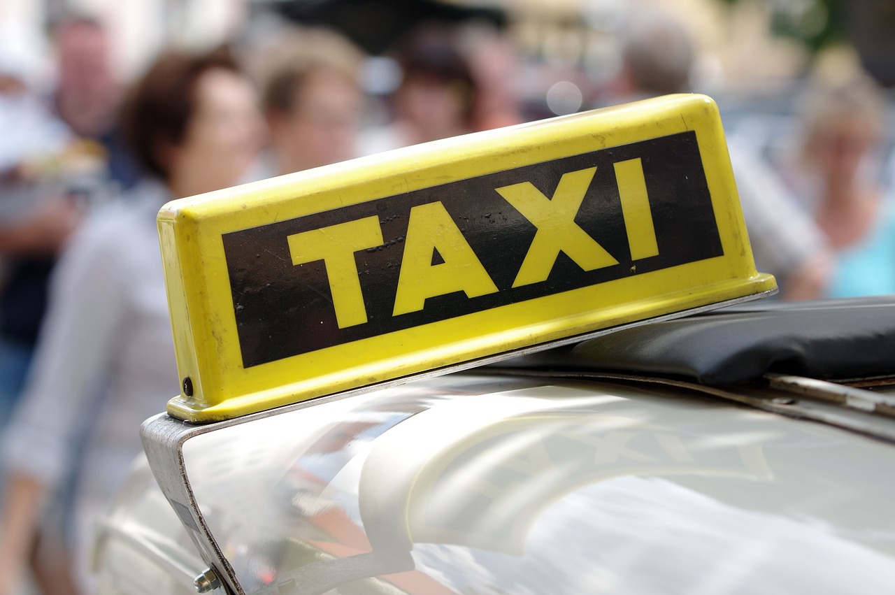 auto taxi taxi sign free photo