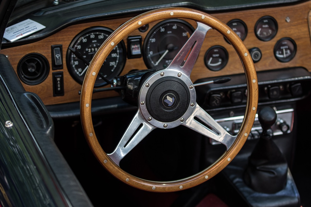 auto triumph wood steering wheel free photo