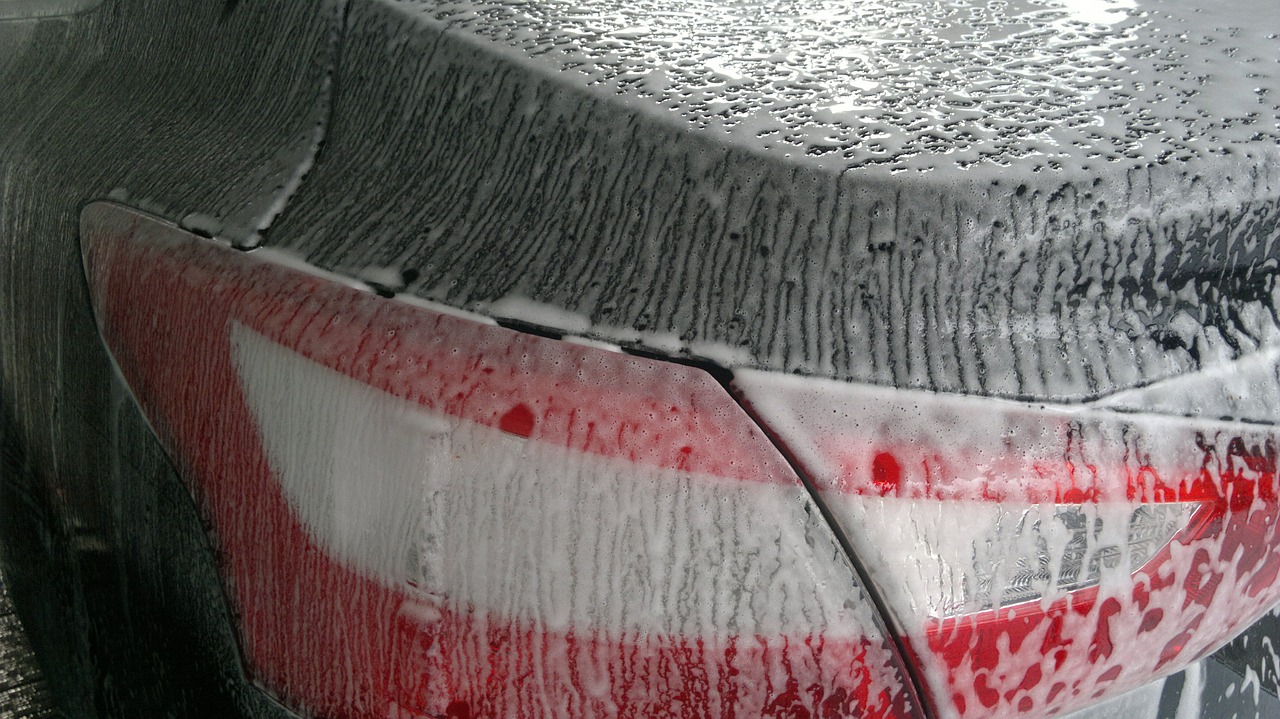 auto washing car free photo