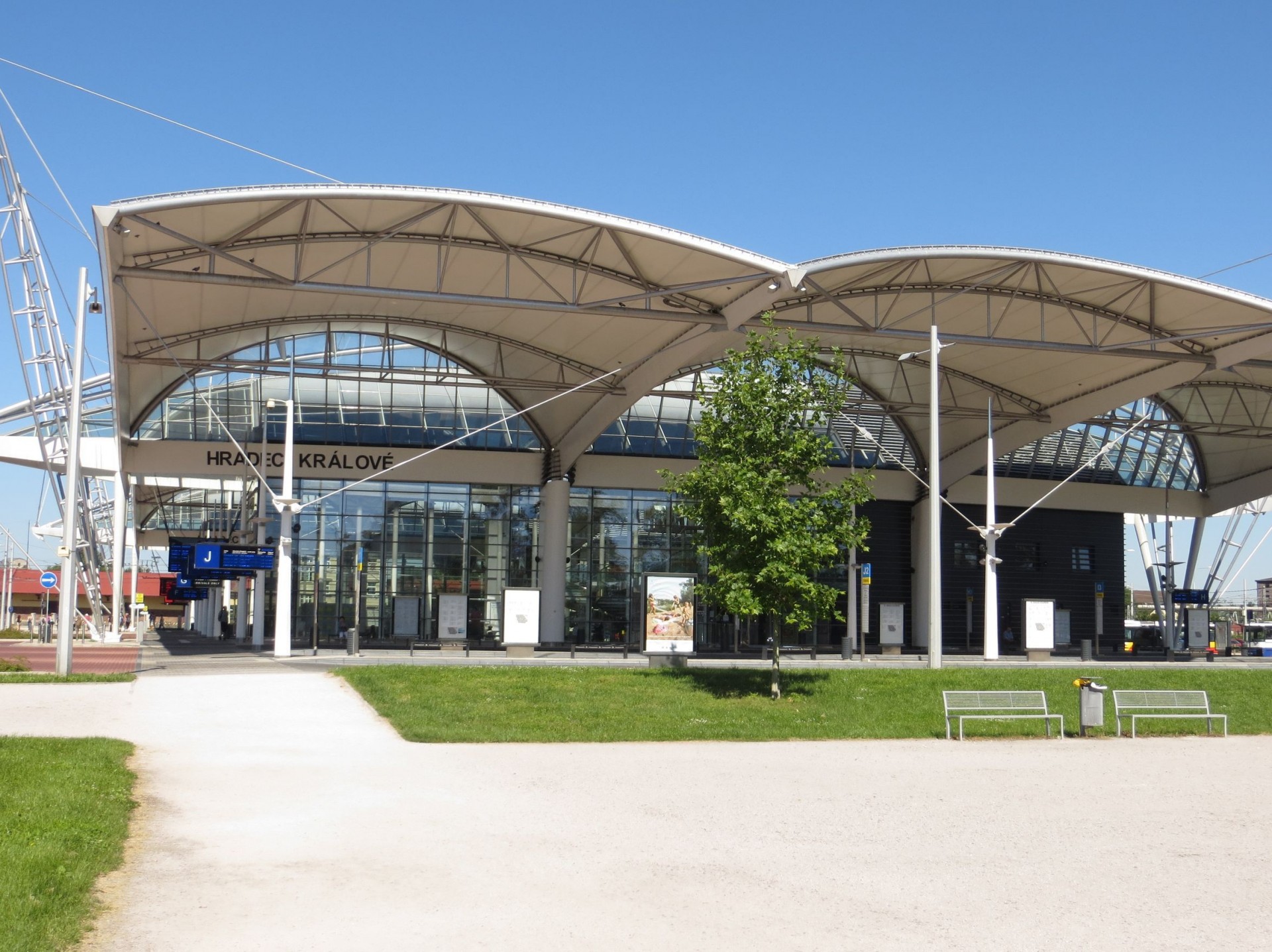 terminal bus station hradec králové free photo