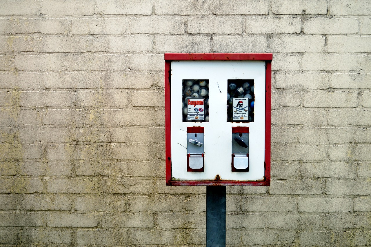 automatic chewing gum retro free photo