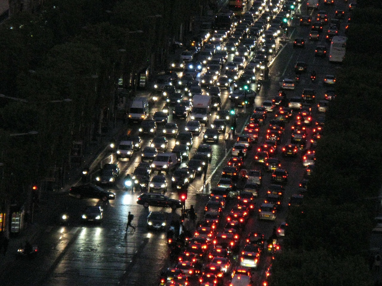 autos road at night free photo
