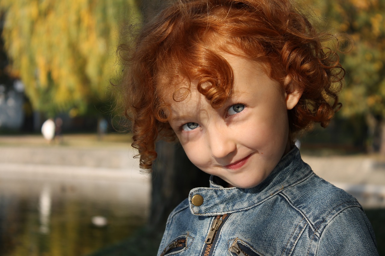 autumn child portrait free photo