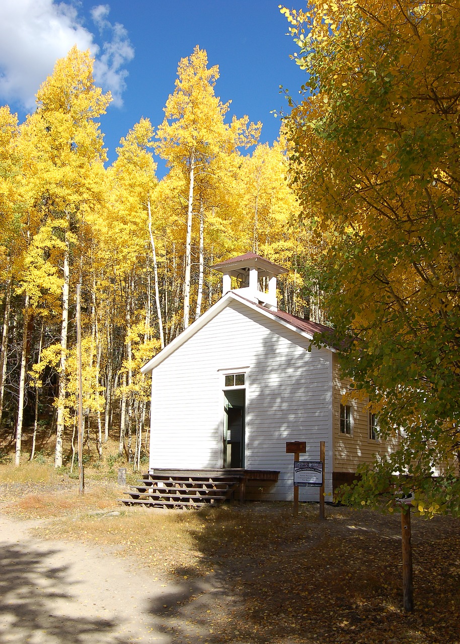 autumn fall church free photo