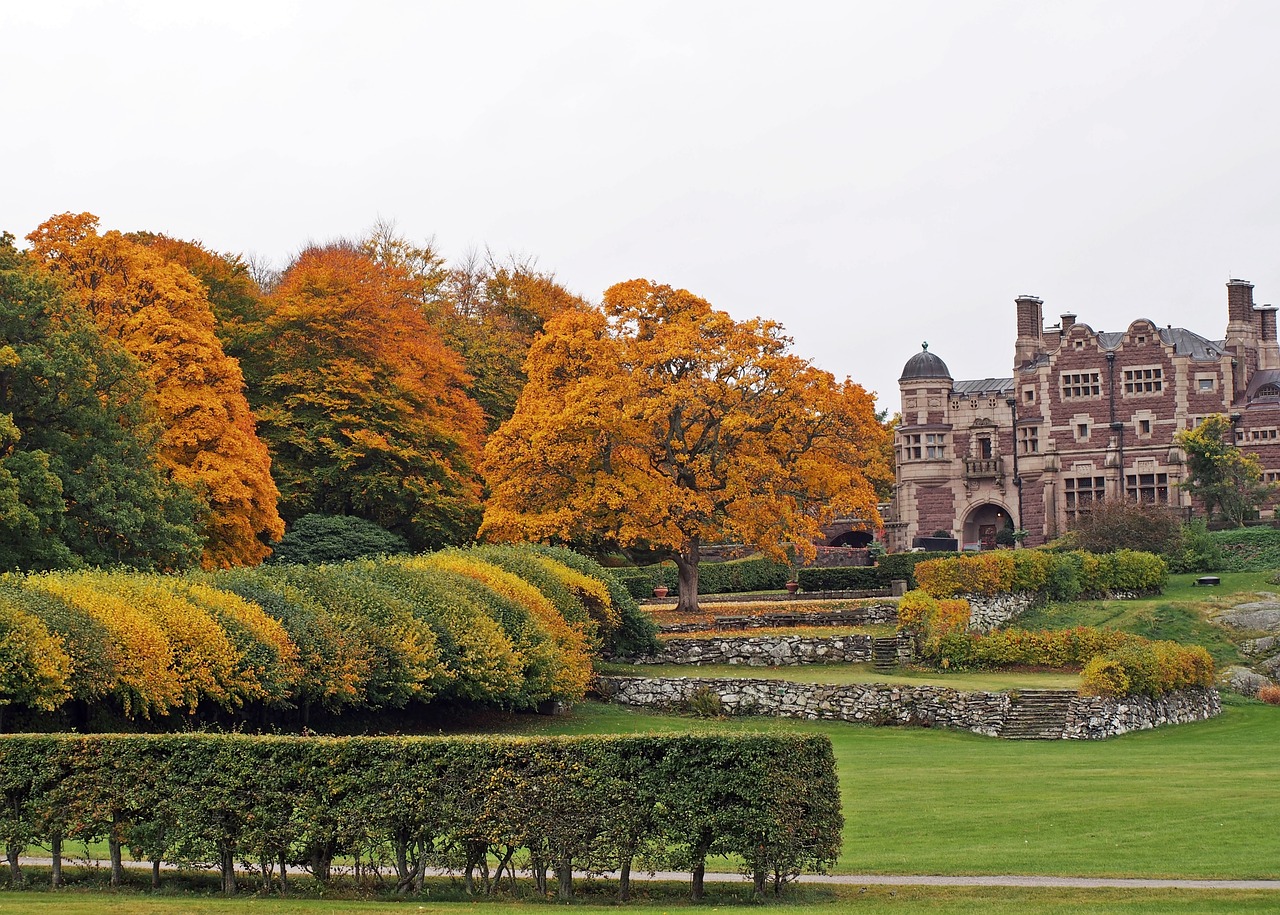 autumn castle halland free photo
