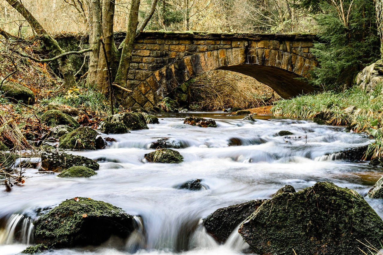 autumn waterfall resin free photo