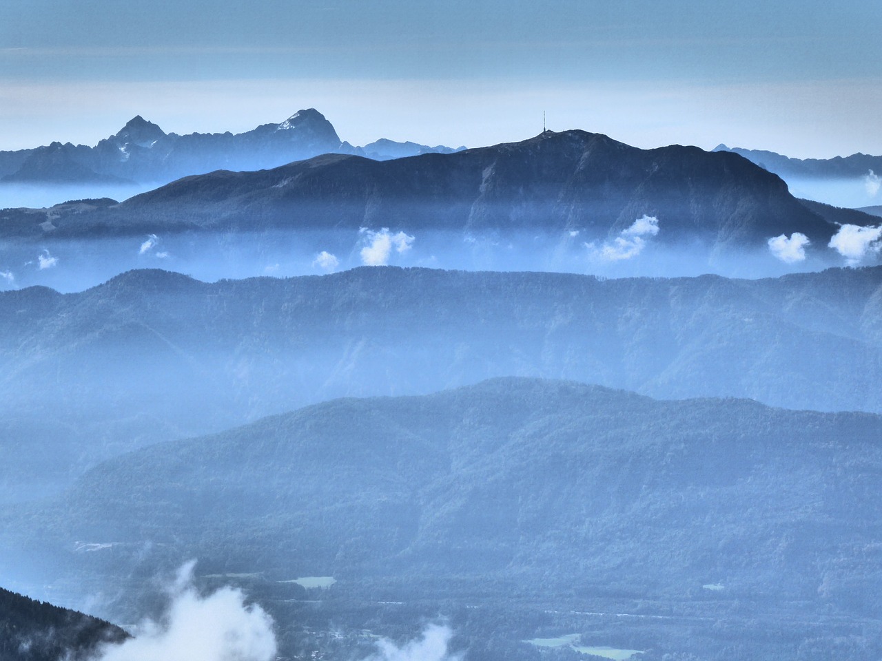 autumn  carinthia  hiking free photo