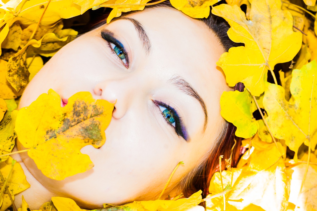 autumn  face  girl free photo