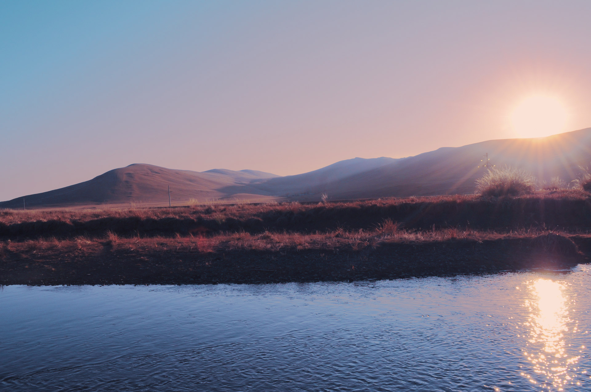 evening mountains rays free photo