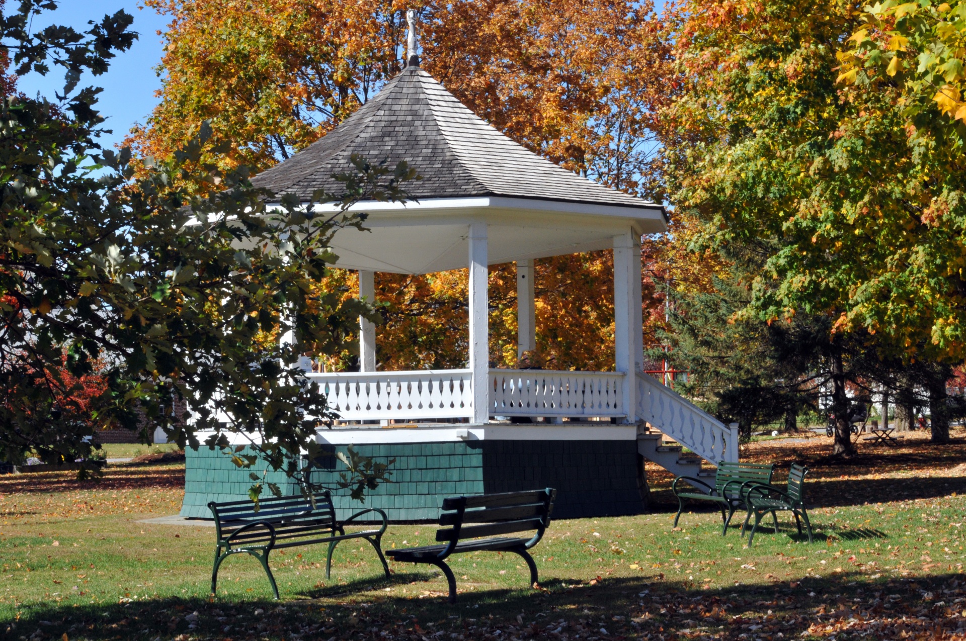 gazebo fall autumn free photo