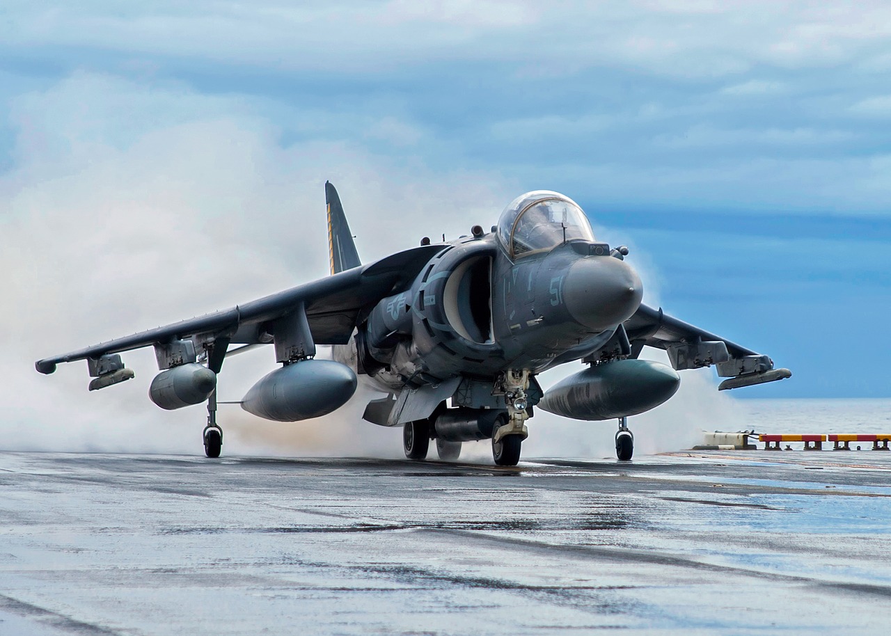 av-8b harrier jet aircraft free photo