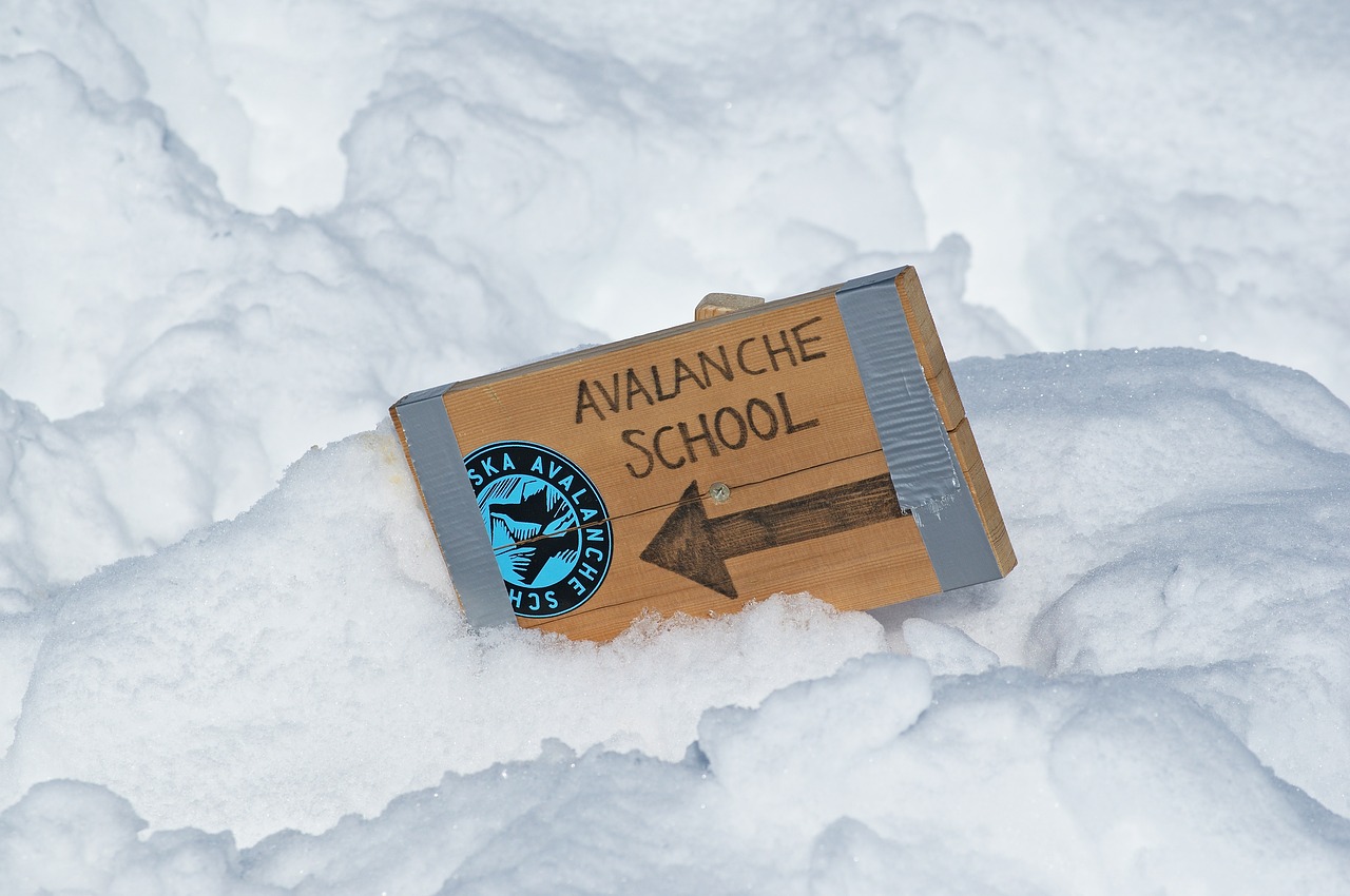 avalanche snow sign free photo