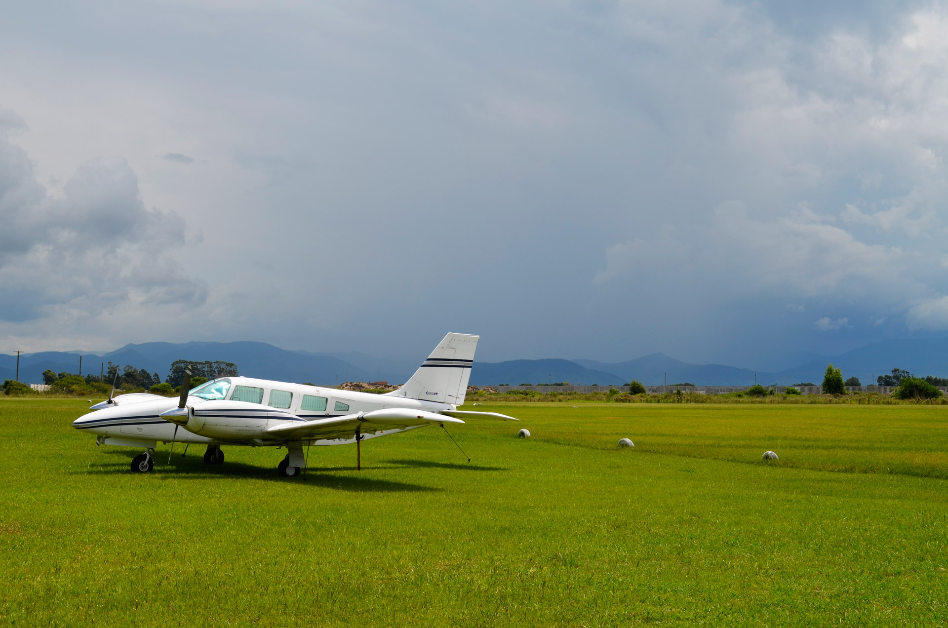 small plane plane free photo