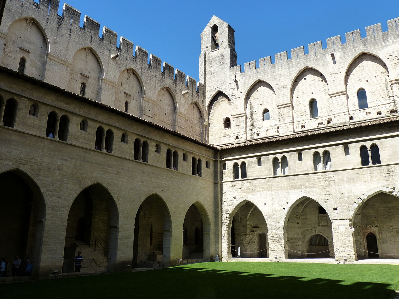 avignon france palais des papes free photo