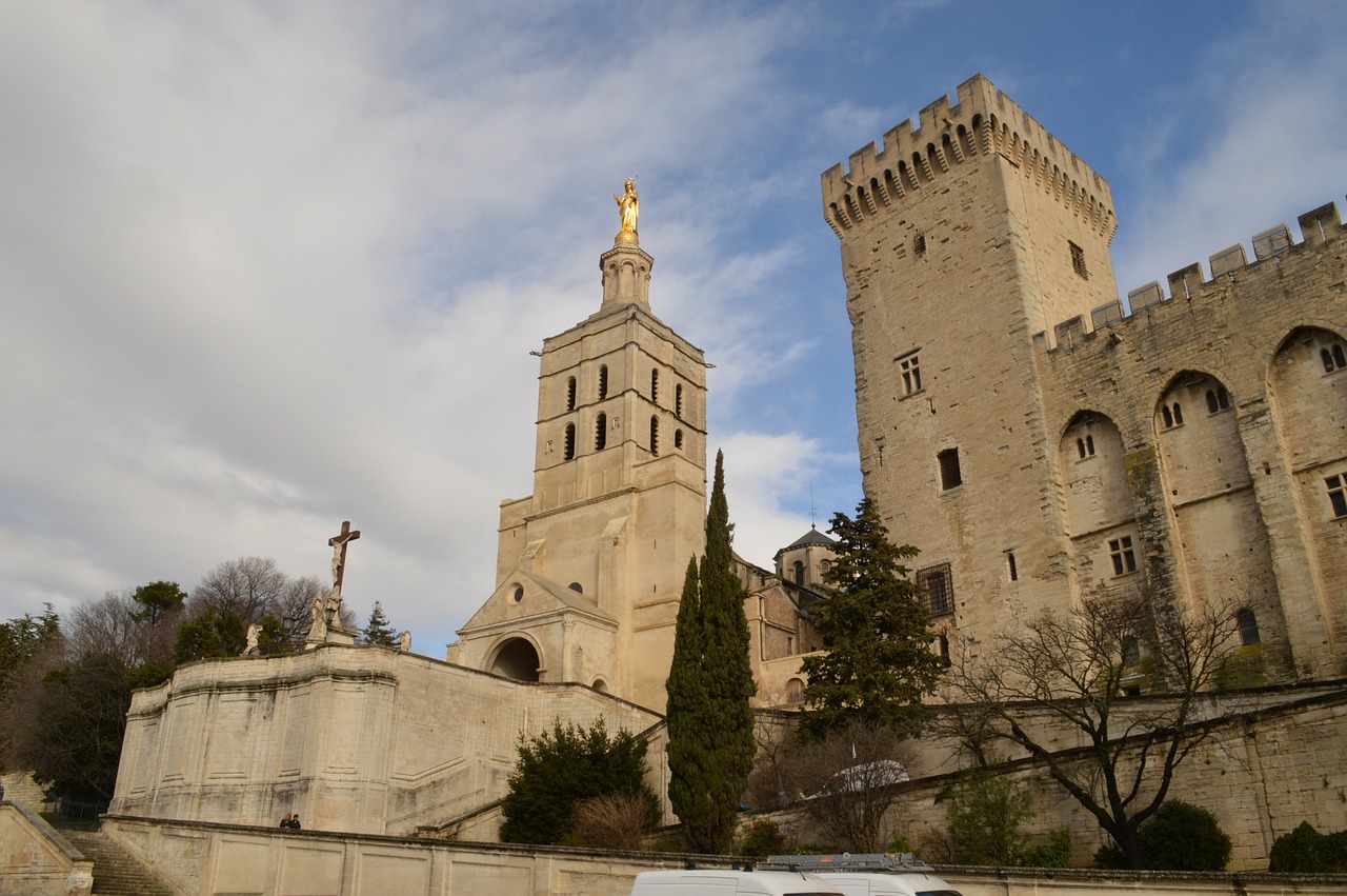 avignon france castle free photo