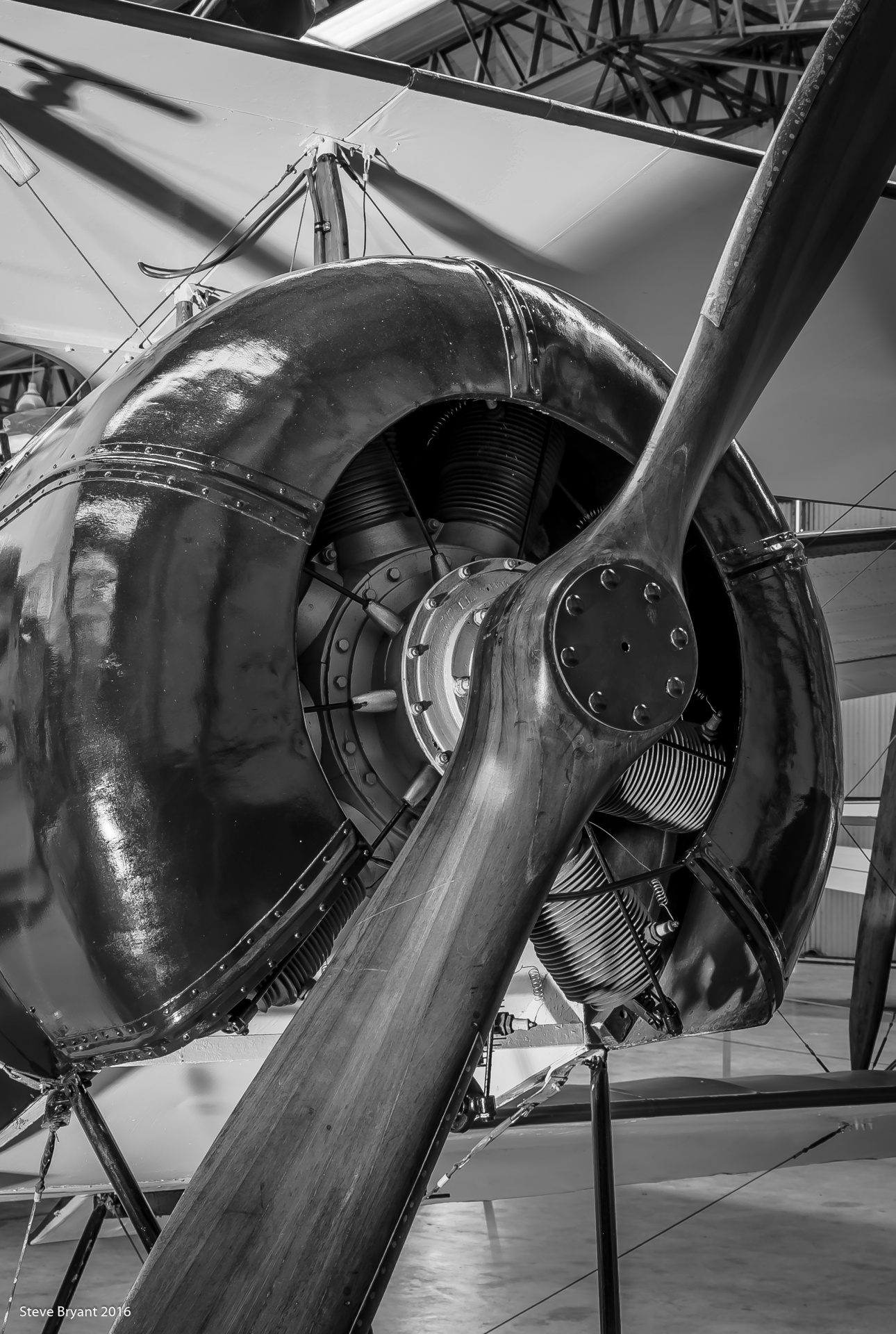 avro 504 aircraft engine bi - plane free photo