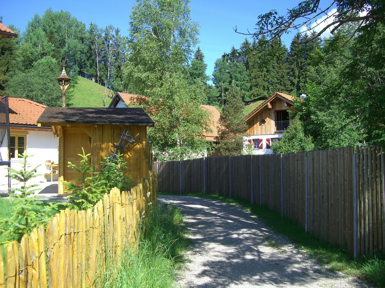 away garden fence hut free photo