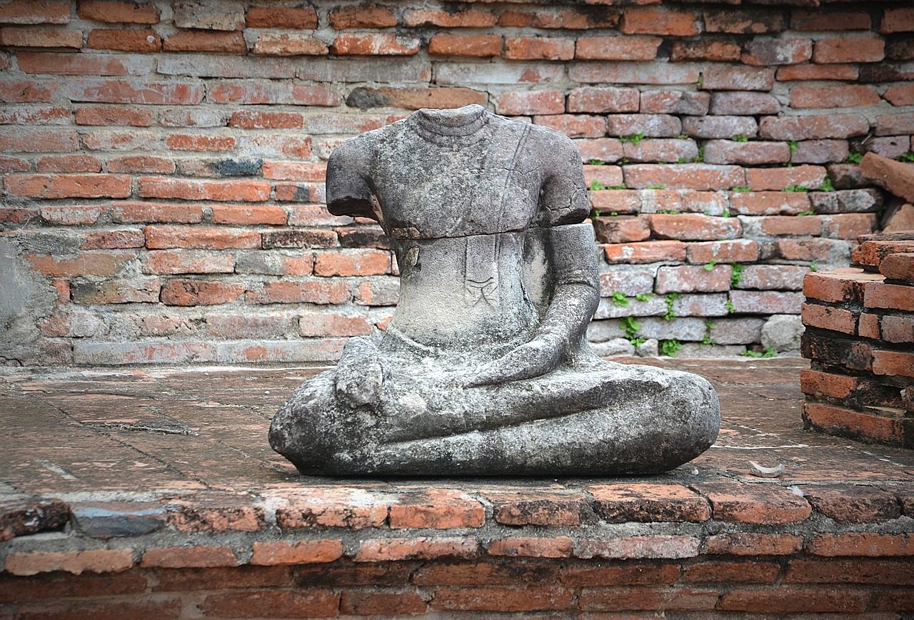 ayutthaya buddha wat mahathat free photo