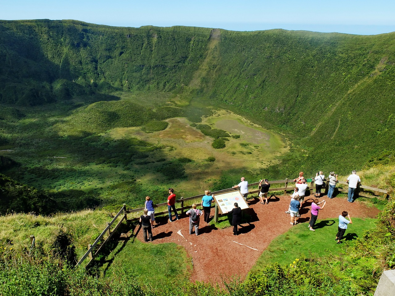 azores faial crater free photo