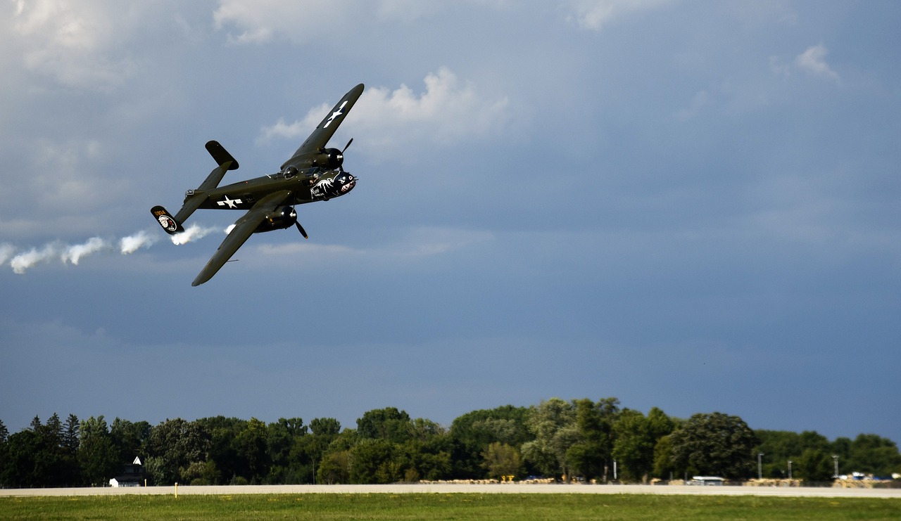 b-25  airplane  plane free photo