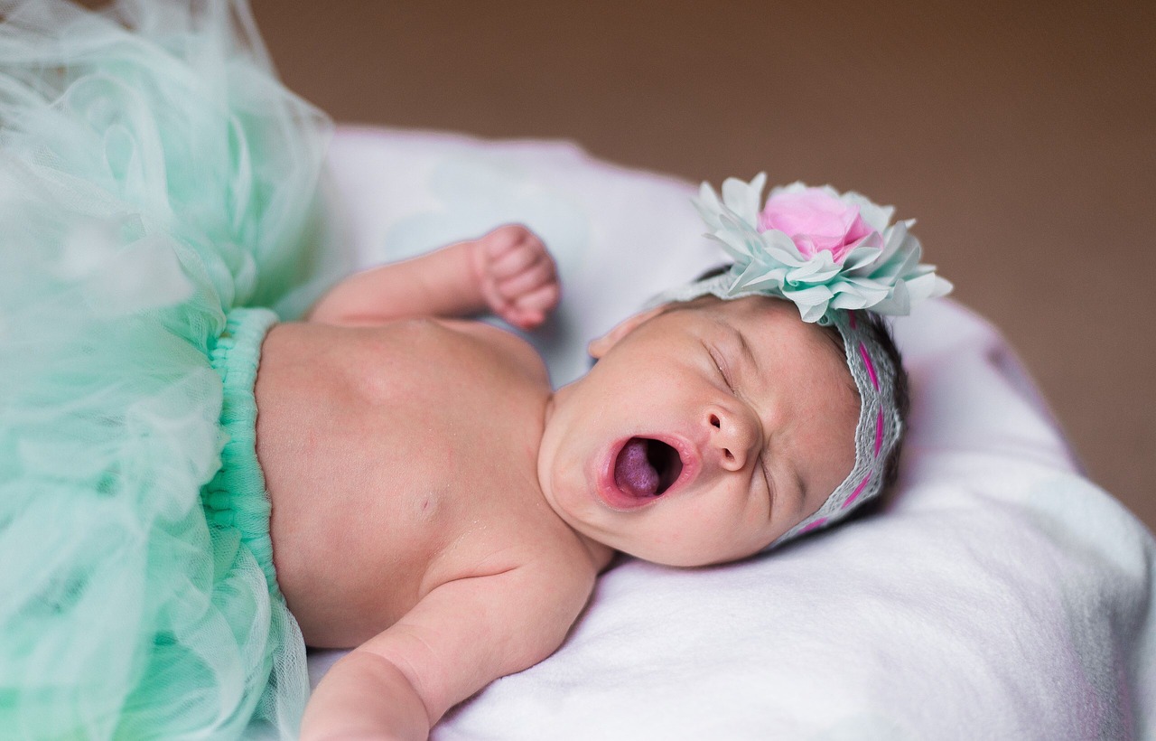 babe newborn cute free photo