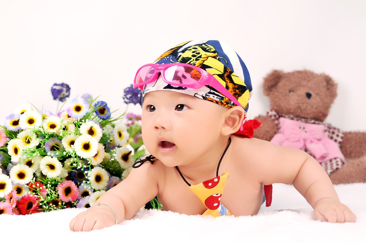 baby mother-to-child kids free photo