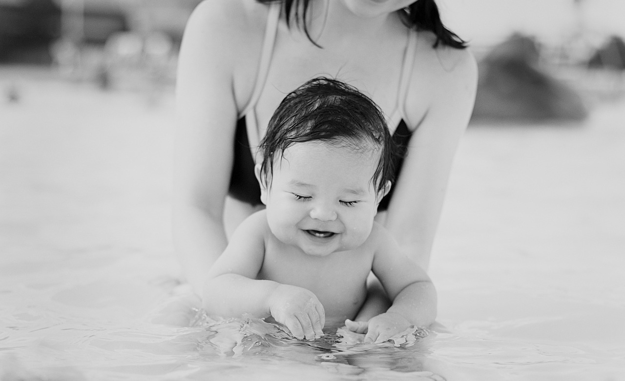 baby pool fun free photo