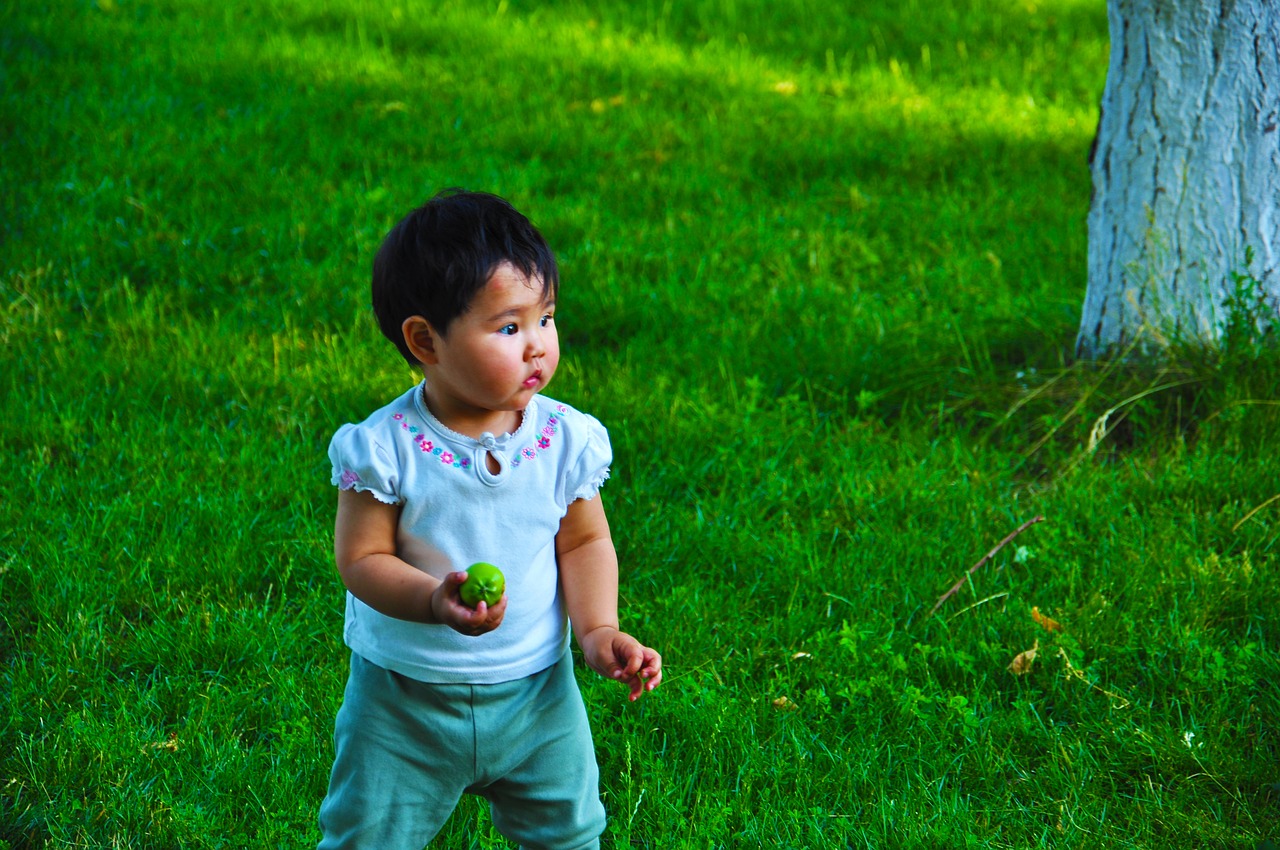 Green baby. Грин бейби. Зеленый ребенок. Зеленое дитя. Грин детские фотографии.