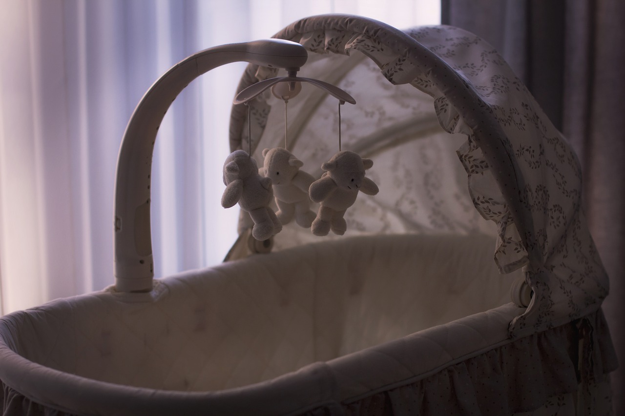 baby crib cradle free photo