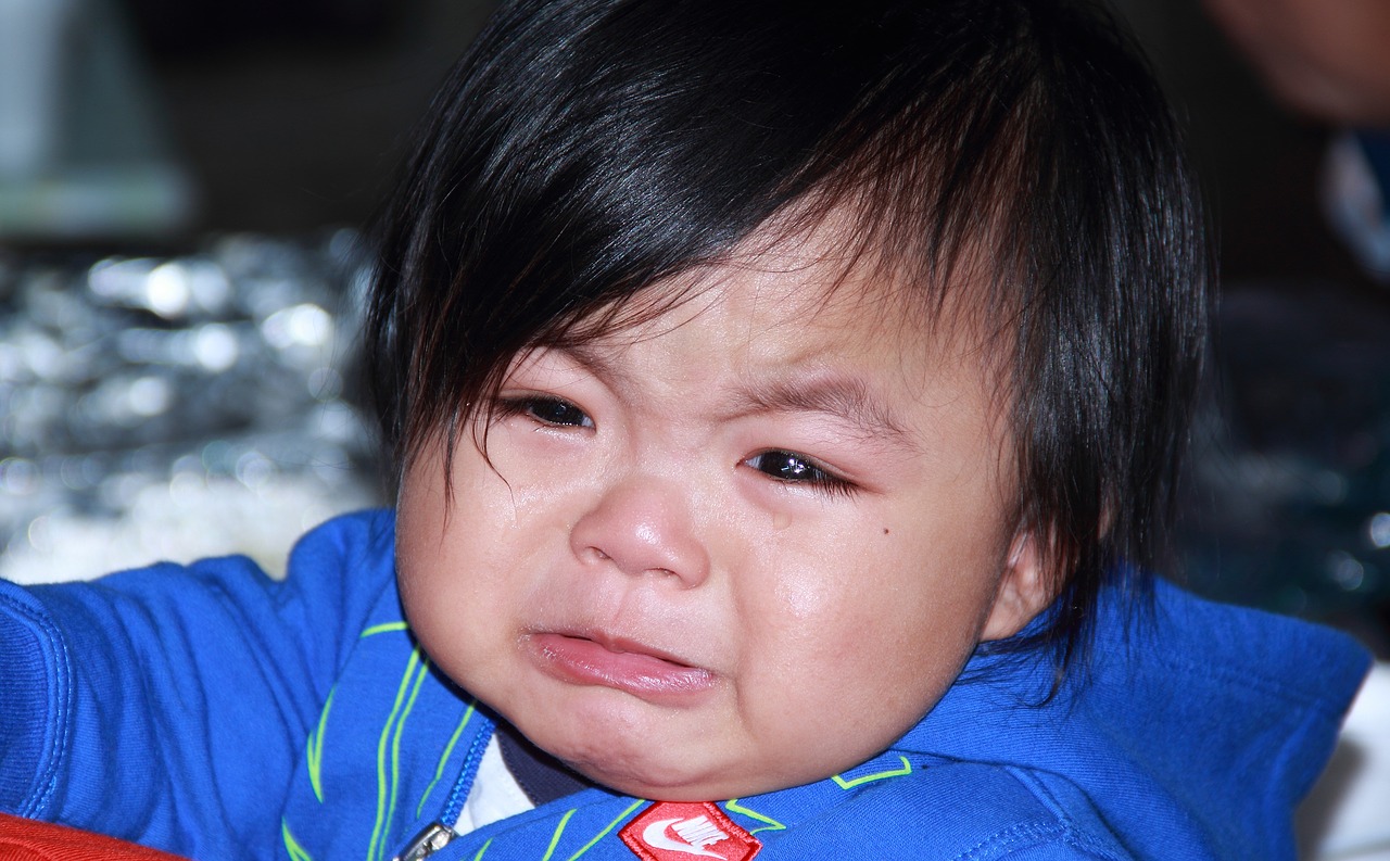 baby boy crying free photo
