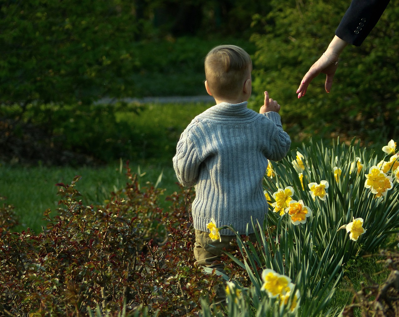 baby  got to thinking  mom free photo