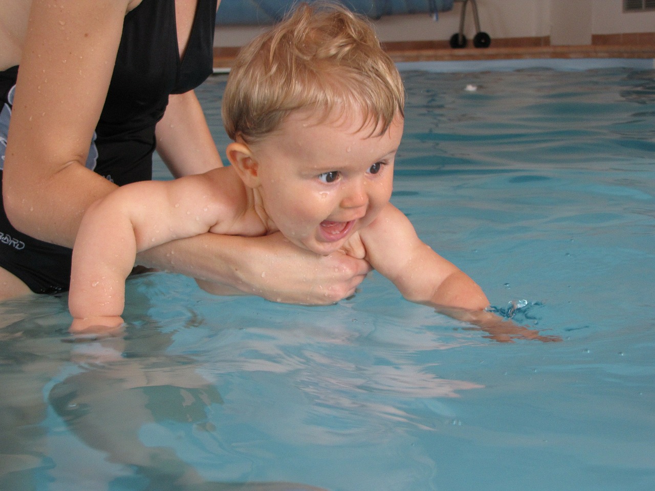 baby child swim free photo