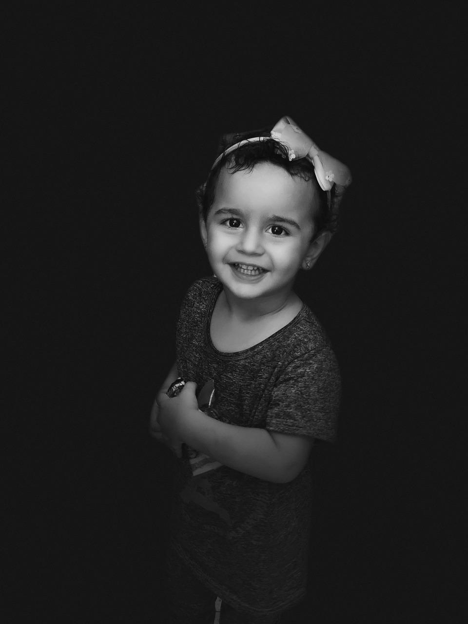 baby girl black and white  people  portrait free photo