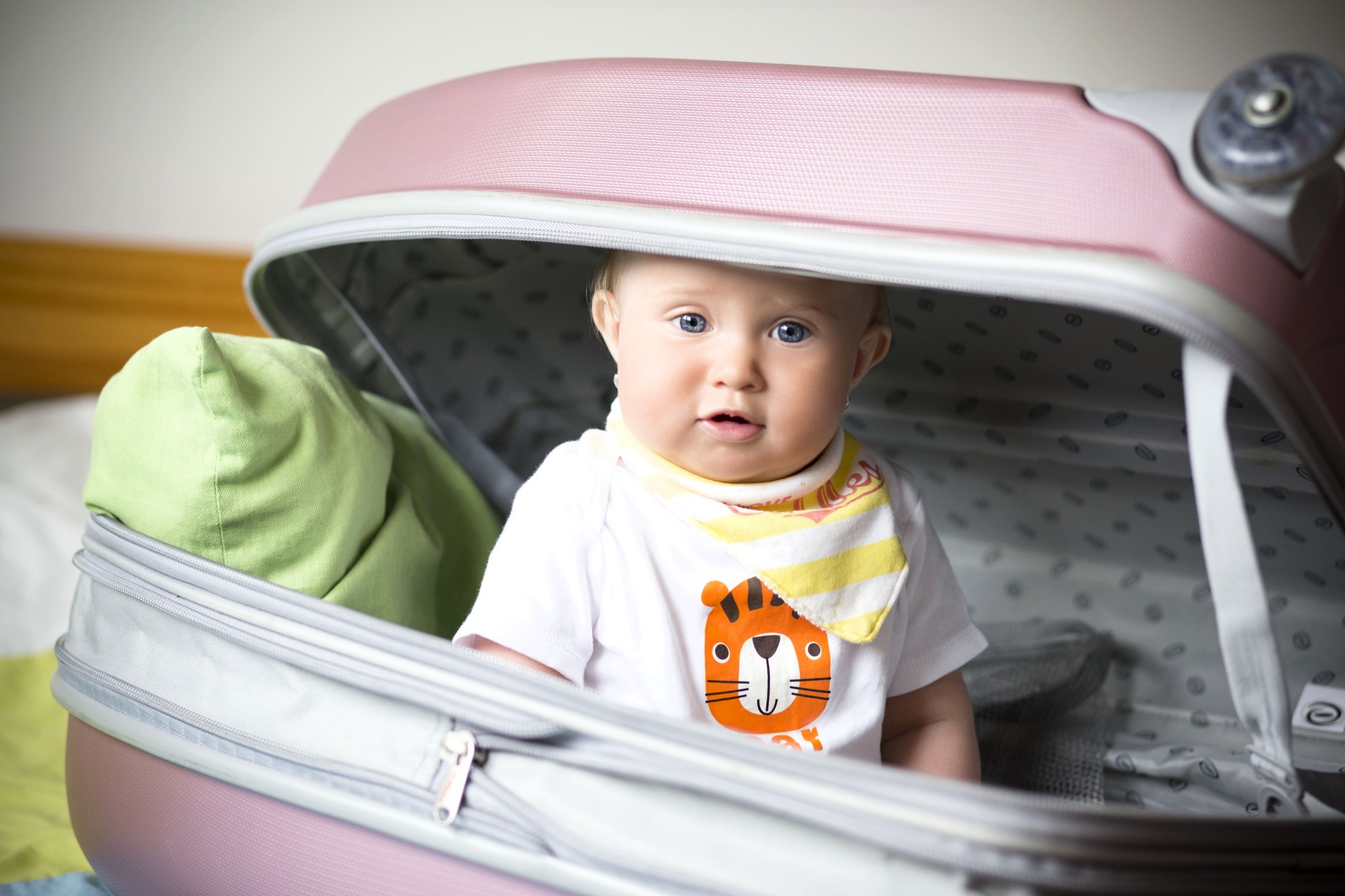 baby suitcase holiday free photo