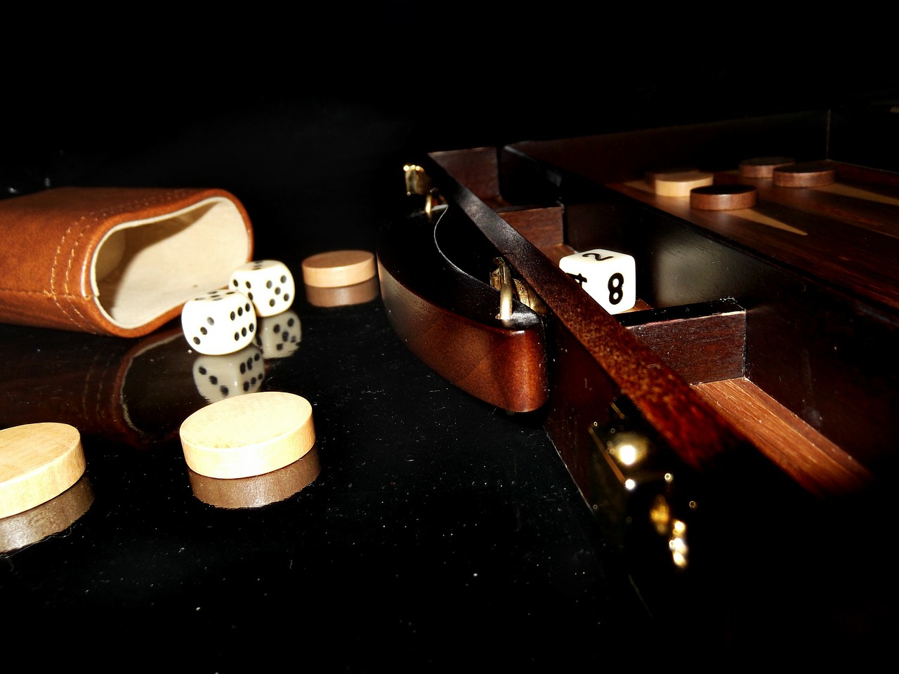 backgammon play wood free photo
