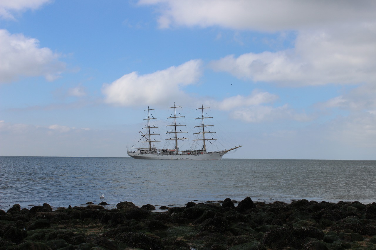 background ship sea free photo