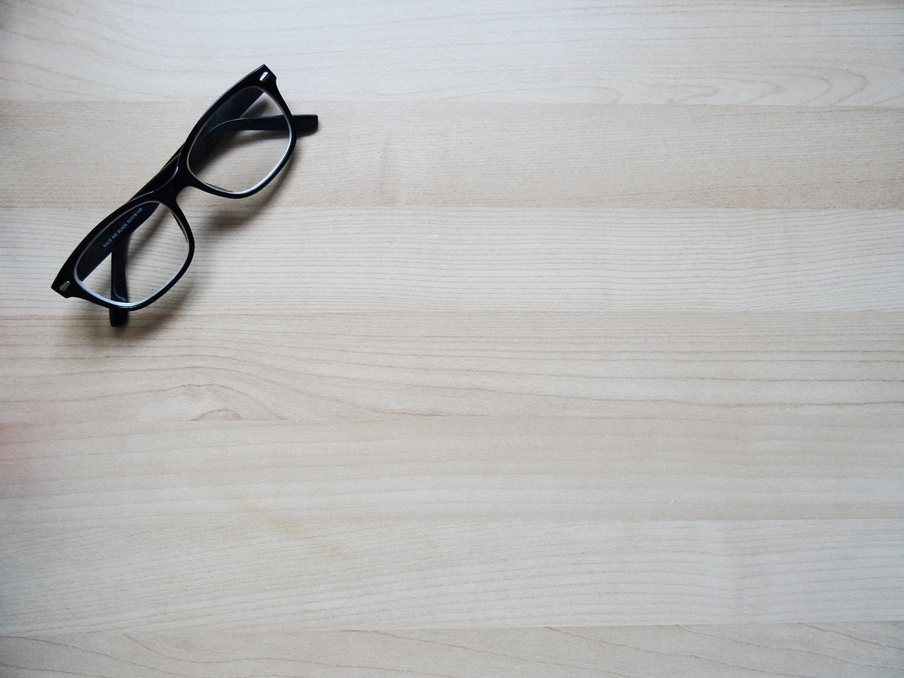 background glasses wood background free photo