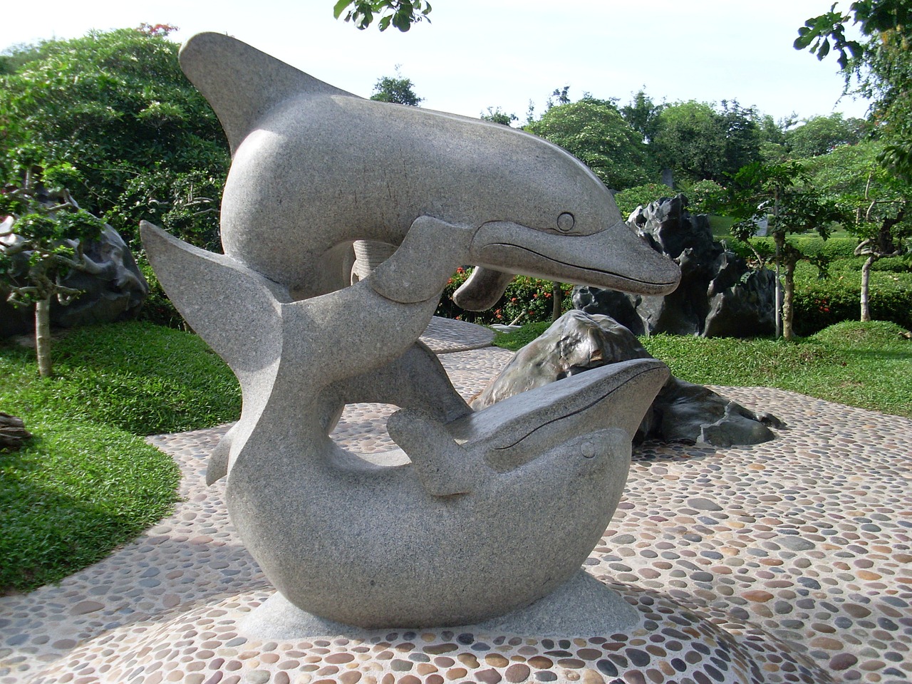 background sculpture dolphin free photo