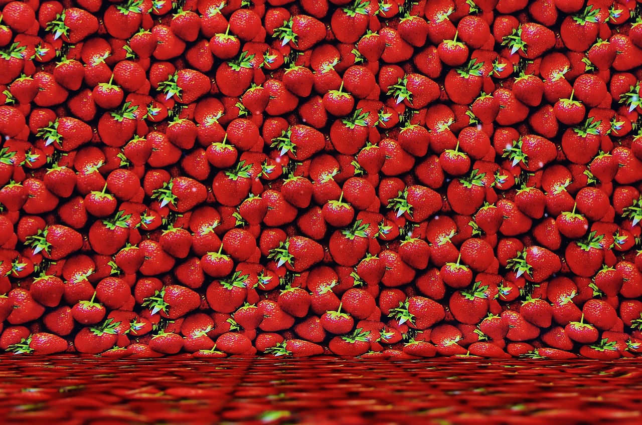 background image strawberries textile free photo