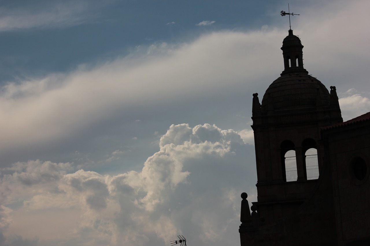 backlight monument spain free photo